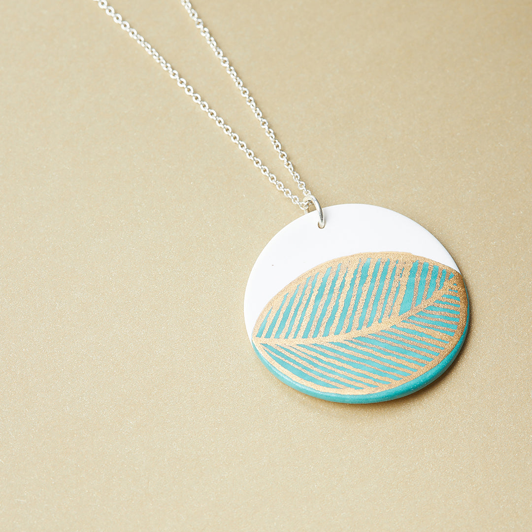 Porcelain Pendant – Gold Leaf