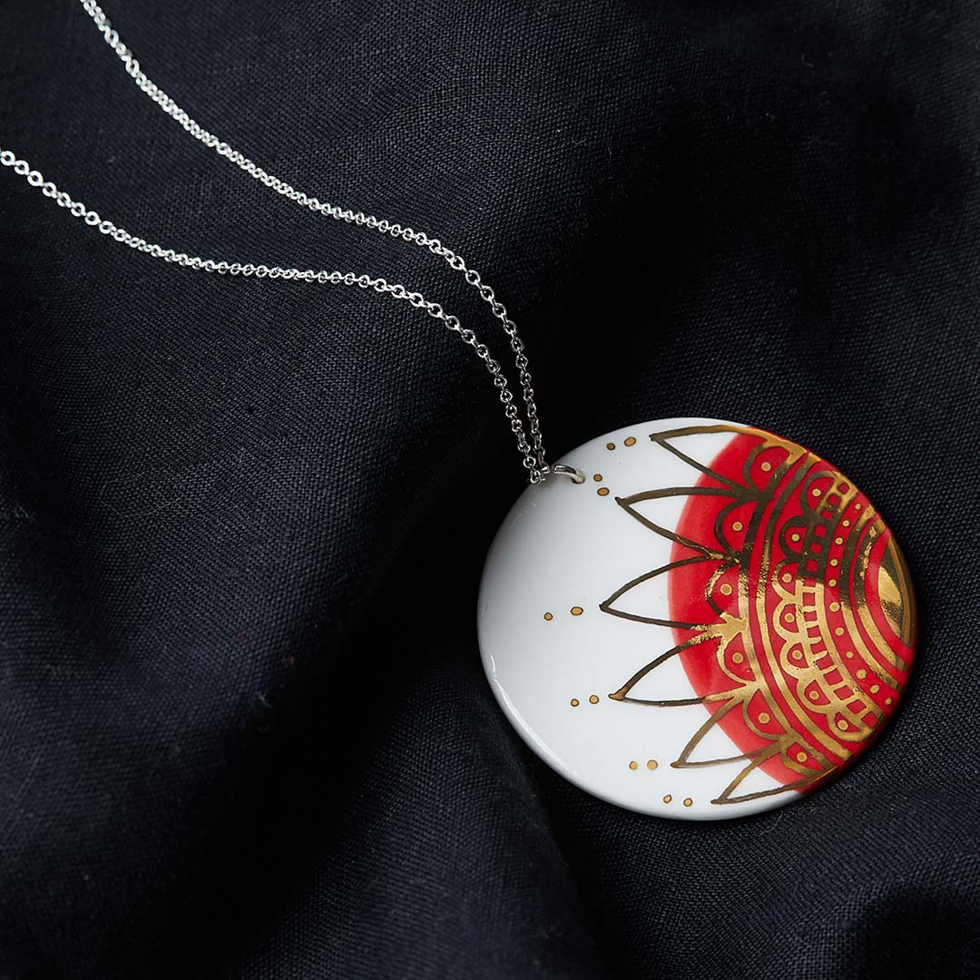 Porcelain Pendant – Rising Sun Gold Leaf