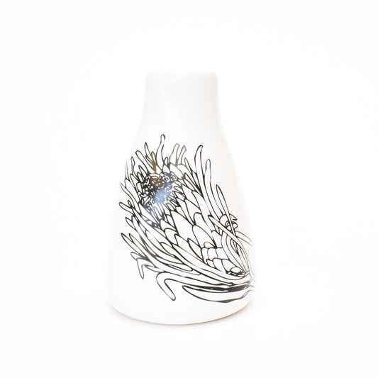 Short Vase – Protea Splendour